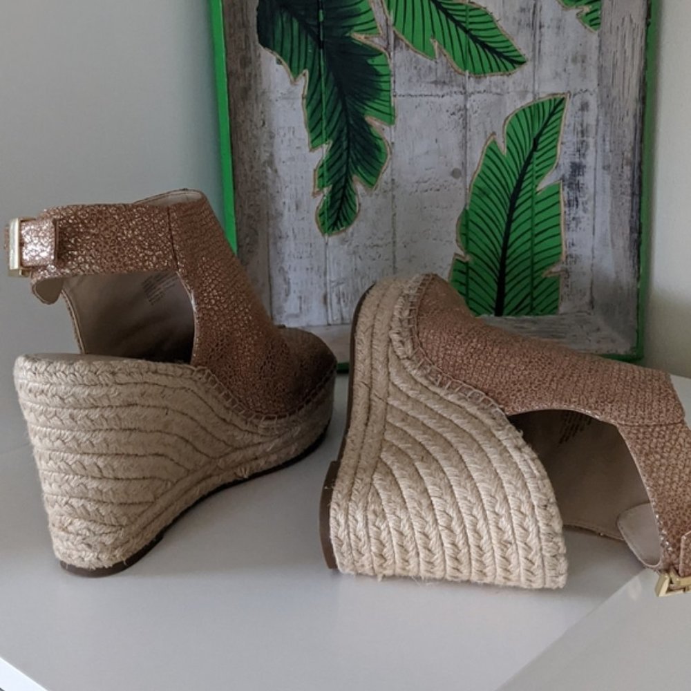 Kenneth Cole Olivia wedges - Picture 3 of 6
